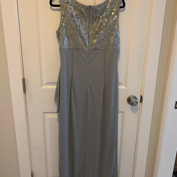 Formal Event or Evening Gown - Picture 4 of 5